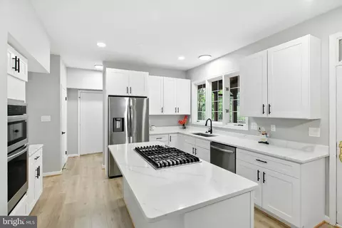 8645 Beck Ln, Manassas, VA 20110 photo 24