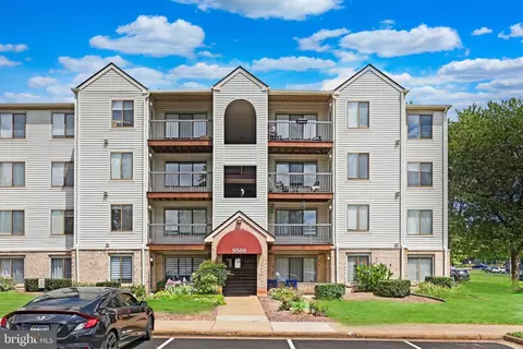 9569 Coggs Bill Dr #302, Manassas, VA 20110