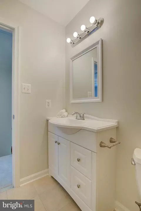 Bath - 9036 Whispering Pine Ct, Manassas, VA 20110 photo 3 of 4