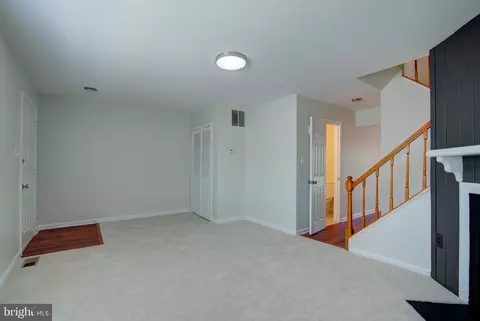 Living - 9036 Whispering Pine Ct, Manassas, VA 20110 photo 2 of 2