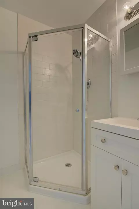 Bath - 9036 Whispering Pine Ct, Manassas, VA 20110 photo 1 of 4