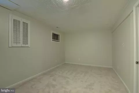 Bedroom - 9036 Whispering Pine Ct, Manassas, VA 20110 photo 5 of 5