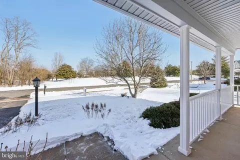 Exterior - 9395 Cloverhill Ct, Manassas, VA 20110 photo 9 of 17