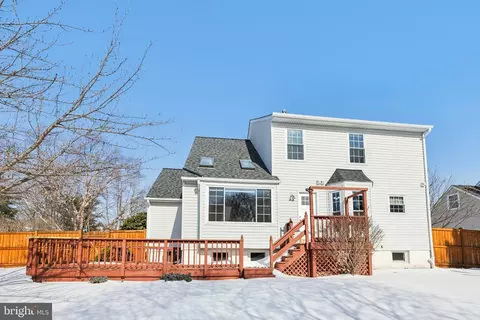Exterior - 9395 Cloverhill Ct, Manassas, VA 20110 photo 14 of 17