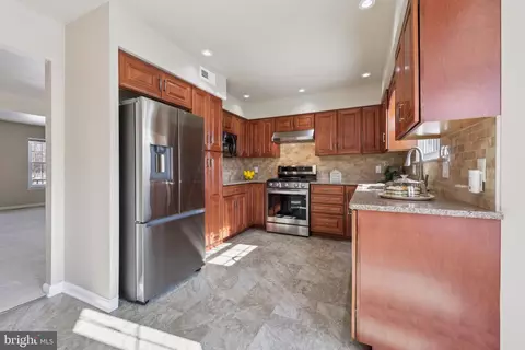 Kitchen - 9395 Cloverhill Ct, Manassas, VA 20110 photo 1 of 6
