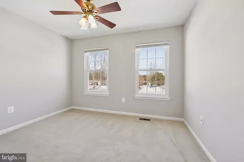 Bedroom - 9395 Cloverhill Ct, Manassas, VA 20110 photo 2 of 7