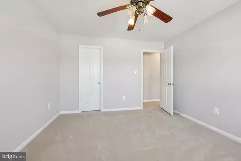 Bedroom - 9395 Cloverhill Ct, Manassas, VA 20110 photo 5 of 7