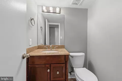 9015 Miles Pl, Manassas, VA 20110 photo 13