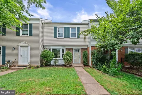 9015 Miles Pl, Manassas, VA 20110