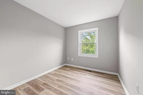 9015 Miles Pl, Manassas, VA 20110 photo 18