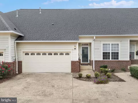 8333 Gaither St, Manassas, VA 20110