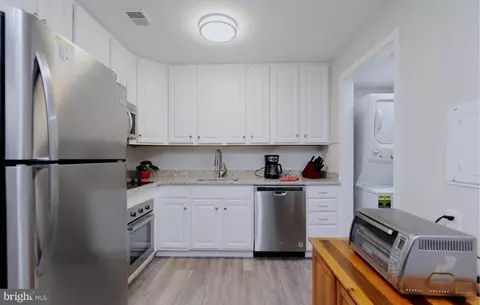 Kitchen - 9828 Grant Ave, Manassas, VA 20110 photo 2 of 2