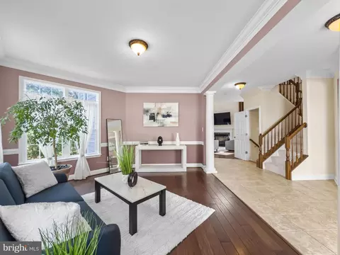 8357 Tillett Loop, Manassas, VA 20110 photo 3