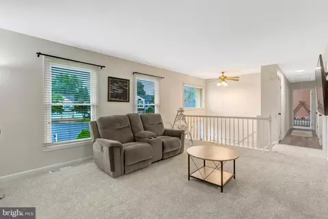 Entry Way - 10124 Trinity Ln, Manassas, VA 20110 photo 3 of 5