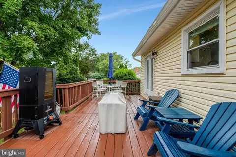 Exterior - 10124 Trinity Ln, Manassas, VA 20110 photo 6 of 14