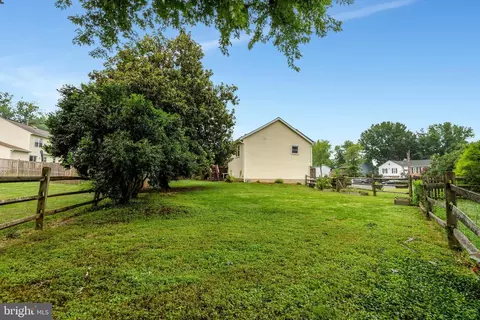 Exterior - 10124 Trinity Ln, Manassas, VA 20110 photo 14 of 14