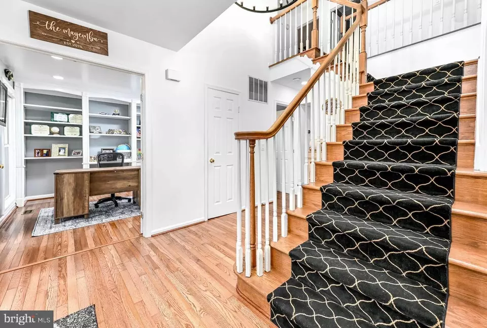 Entry Way - 9521 Vinnia Ct, Manassas, VA 20110 photo 4 of 9