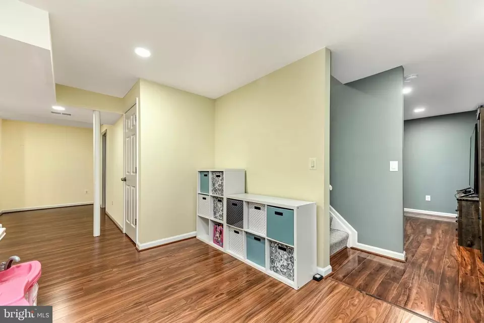 Entry Way - 9521 Vinnia Ct, Manassas, VA 20110 photo 7 of 9