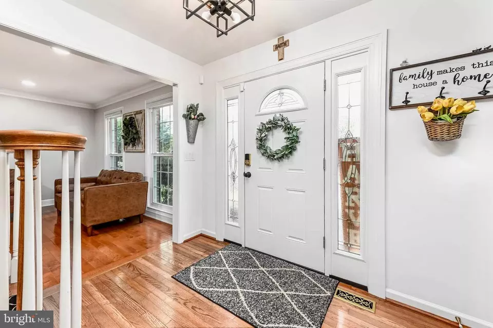 Entry Way - 9521 Vinnia Ct, Manassas, VA 20110 photo 1 of 9