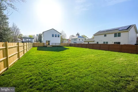 Exterior - 9309 Maple St, Manassas, VA 20110 photo 5 of 11