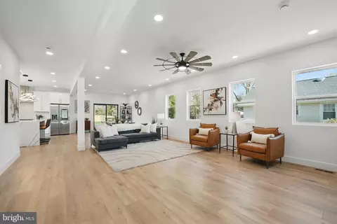 Living - 9309 Maple St, Manassas, VA 20110 photo 1 of 1