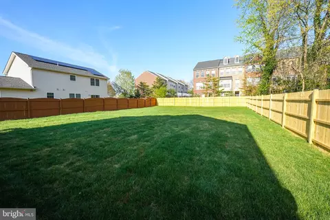 Exterior - 9309 Maple St, Manassas, VA 20110 photo 3 of 11