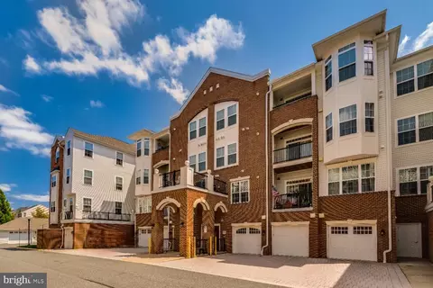 10273 Fountain Cir #202, Manassas, VA 20110