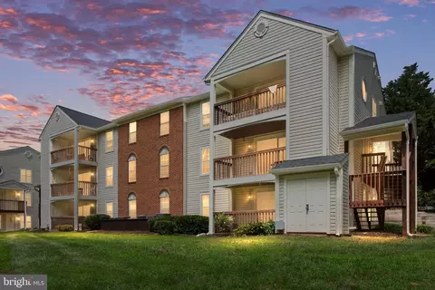 9476 Scarlet Oak Dr, Manassas, VA 20110