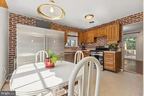 Kitchen - 8600 Stonewall Rd, Manassas, VA 20110 photo 1 of 4