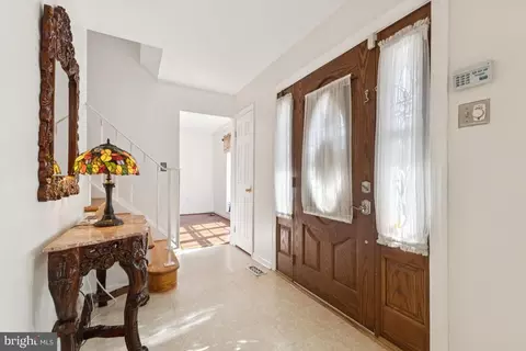 Entry Way - 8600 Stonewall Rd, Manassas, VA 20110 photo 2 of 3