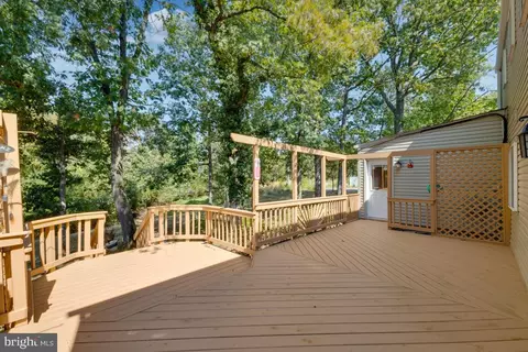 Exterior - 8600 Stonewall Rd, Manassas, VA 20110 photo 3 of 6