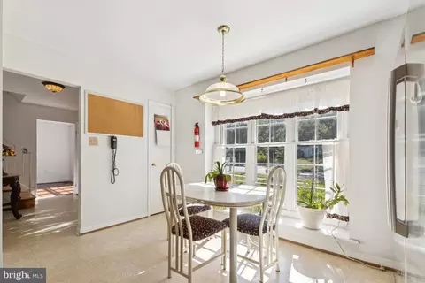 Entry Way - 8600 Stonewall Rd, Manassas, VA 20110 photo 1 of 3
