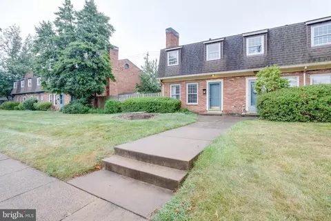 Exterior - 9119 Portner Ave, Manassas, VA 20110 photo 4 of 8