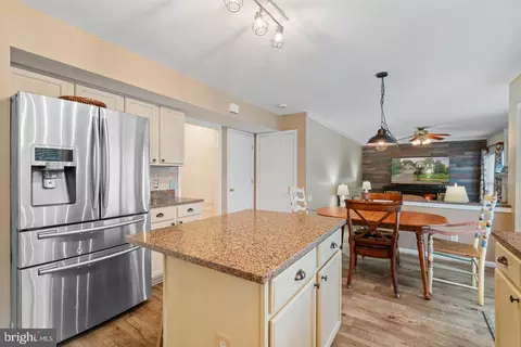 9341 Amaryllis Ave, Manassas, VA 20110 photo 12