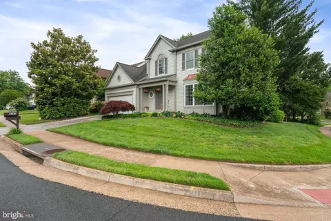 9341 Amaryllis Ave, Manassas, VA 20110 photo 2