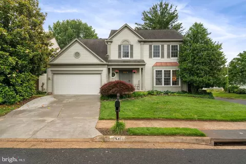 9341 Amaryllis Ave, Manassas, VA 20110