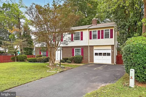 Exterior - 10139 Springhouse Ct, Manassas, VA 20110 photo 4 of 11