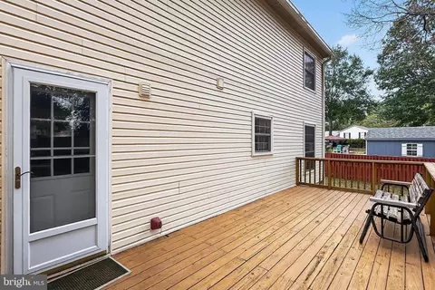 Exterior - 10139 Springhouse Ct, Manassas, VA 20110 photo 6 of 11