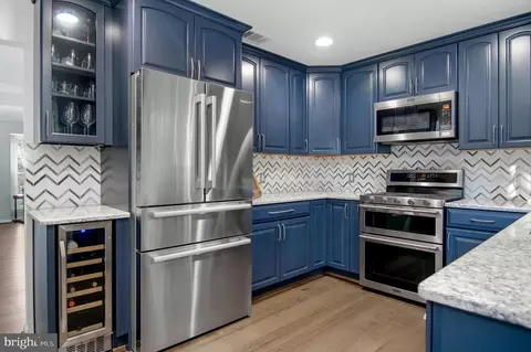 Kitchen - 9317 Waterford Dr, Manassas, VA 20110 photo 5 of 8