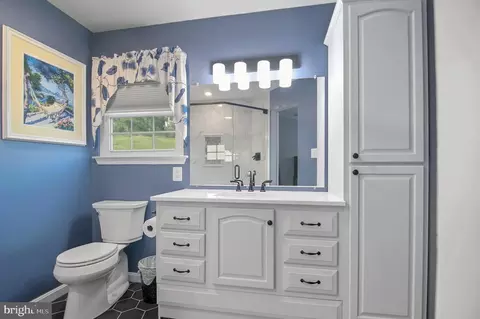 Bath - 9317 Waterford Dr, Manassas, VA 20110 photo 3 of 6