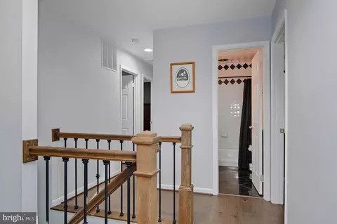Entry Way - 9317 Waterford Dr, Manassas, VA 20110 photo 4 of 6
