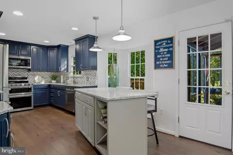 Kitchen - 9317 Waterford Dr, Manassas, VA 20110 photo 3 of 8