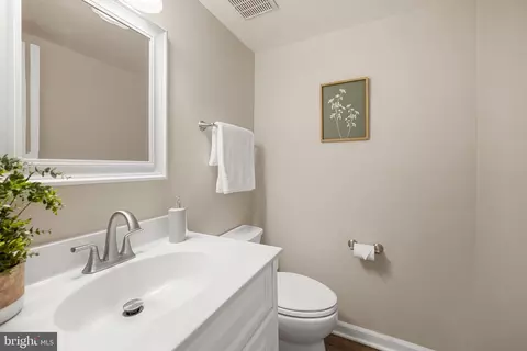 9541 Justin Ln, Manassas, VA 20110 photo 35