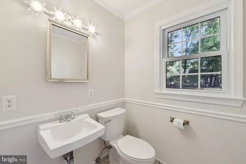 Bath - 8751 Weir St, Manassas, VA 20110 photo 1 of 5