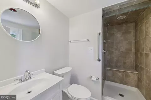 Bath - 8751 Weir St, Manassas, VA 20110 photo 2 of 5