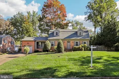 8751 Weir St, Manassas, VA 20110
