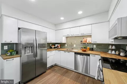 Kitchen - 9269 George St, Manassas, VA 20110 photo 3 of 3
