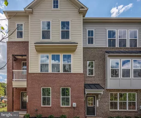 10118 Queens Way, Manassas, VA 20110
