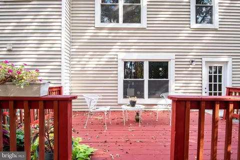 Exterior - 9518 Sandy Ct, Manassas, VA 20110 photo 8 of 13