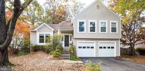 9518 Sandy Ct, Manassas, VA 20110